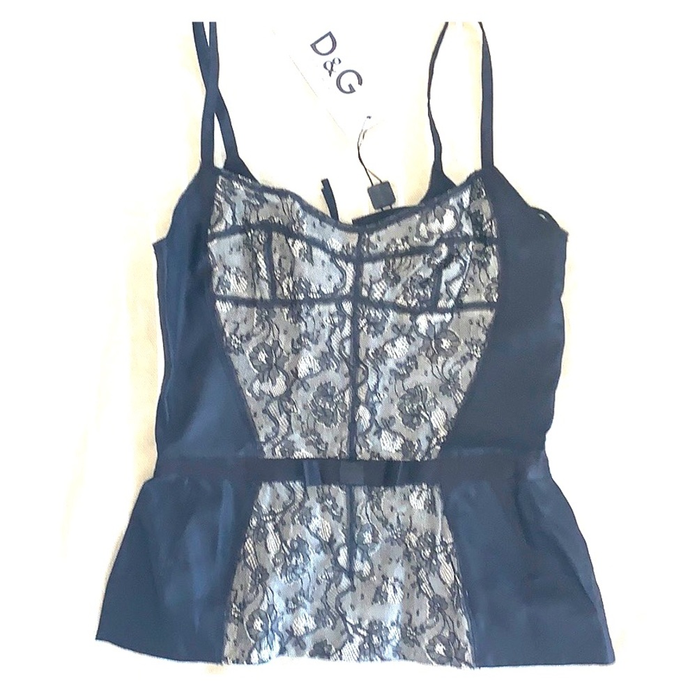 D&G lace top